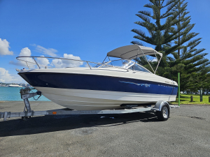 Bayliner&nbsp;210